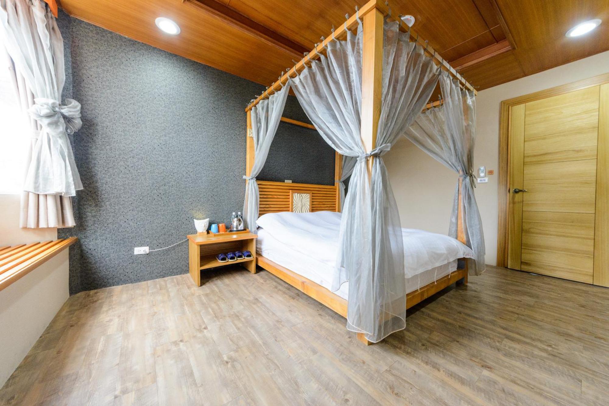 Owl Castle Bed & Breakfast Hualien City Room photo